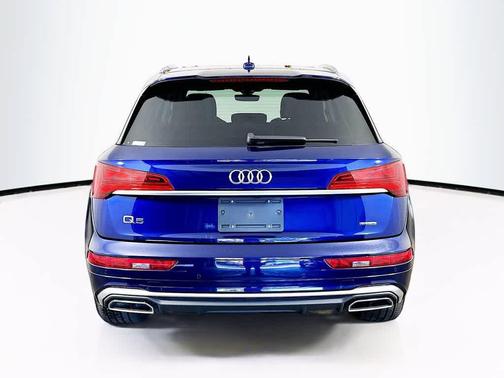 2022 Audi Q5 45 S line Premium Plus
