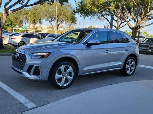 2023 Audi Q5 45 S line Premium Plus