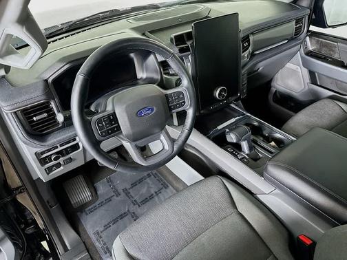 2024 Ford F-150 Lightning Flash