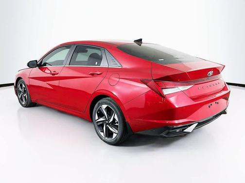 2022 Hyundai ELANTRA Limited