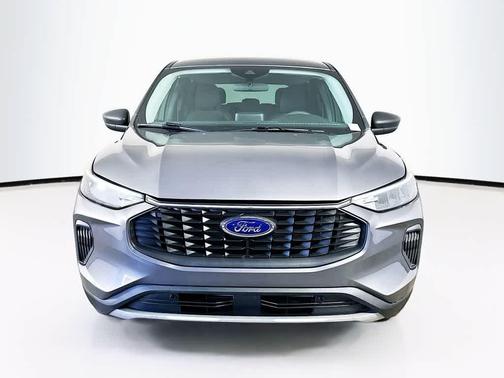 Carbonized Gray Metallic 2025 Ford Escape Active