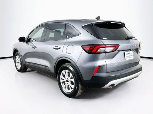 Carbonized Gray Metallic 2025 Ford Escape Active