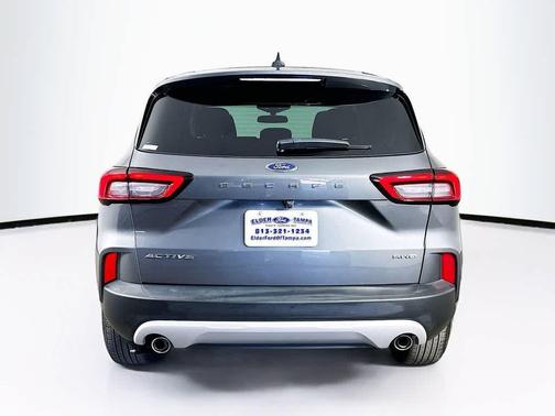 Carbonized Gray Metallic 2025 Ford Escape Active