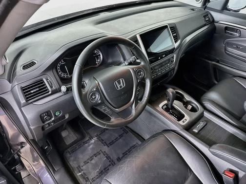 Modern Steel Metallic 2018 Honda Pilot EX-L