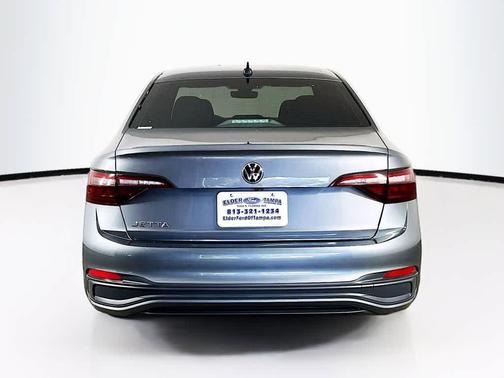 Platinum Gray Metallic 2024 Volkswagen Jetta 1.5T Sport