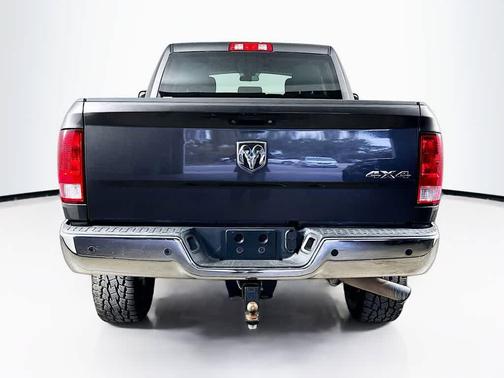 2017 RAM 2500 Tradesman Crew Cab 4x4 6'4' Box