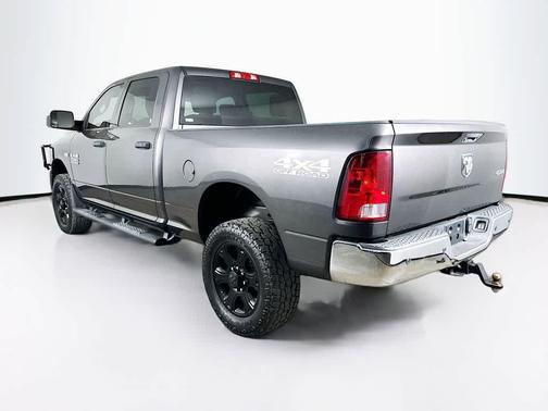 2017 RAM 2500 Tradesman Crew Cab 4x4 6'4' Box