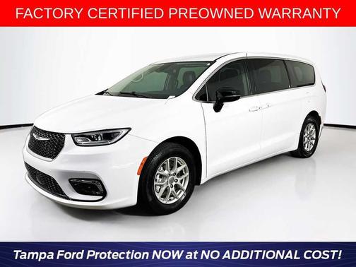 2024 Chrysler Pacifica Touring L