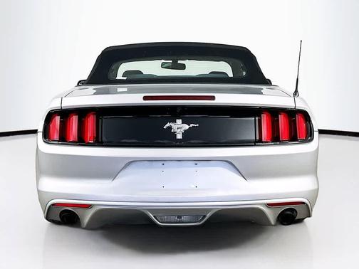 2016 Ford Mustang V6