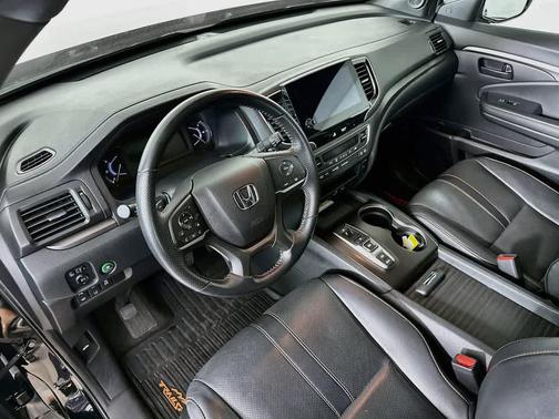 Crystal Black Pearl 2023 Honda Passport AWD TrailSport