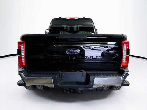 Agate Black Metallic 2026 Ford F-350 XLT