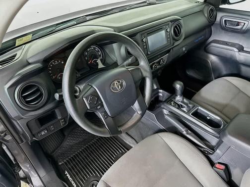 2017 Toyota Tacoma SR