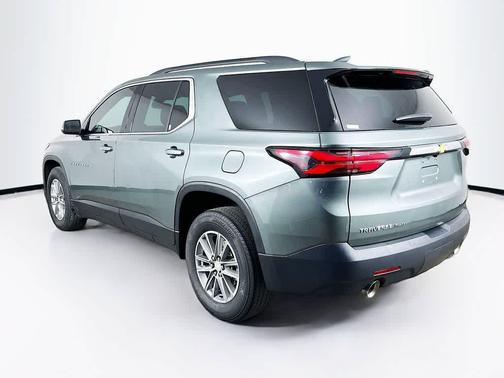 Silver Sage Metallic 2023 Chevrolet Traverse LT Leather