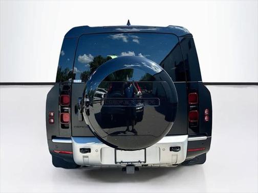 2024 Land Rover Defender 130 P300 S