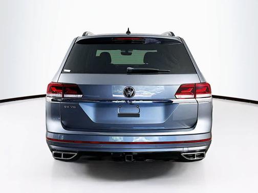 Platinum Gray Metallic 2021 Volkswagen Atlas 3.6L SE w/Technology