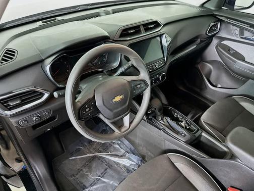 Mosaic Black Metallic 2023 Chevrolet Trailblazer LT