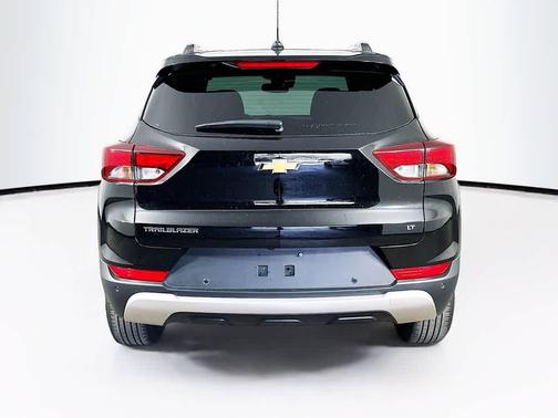Mosaic Black Metallic 2023 Chevrolet Trailblazer LT