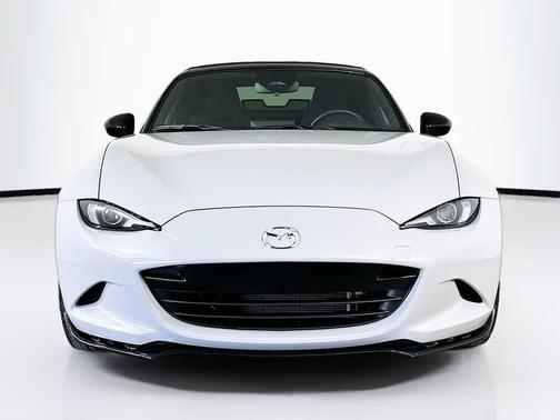 Aero Gray 2024 Mazda MX-5 Miata Club