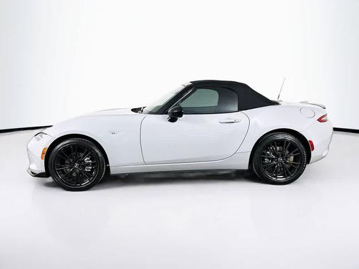 Aero Gray 2024 Mazda MX-5 Miata Club
