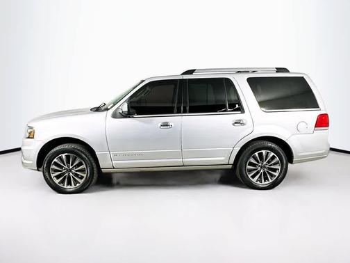 2016 Lincoln Navigator Select