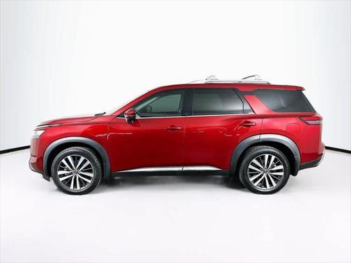 2022 Nissan Pathfinder Platinum 2WD