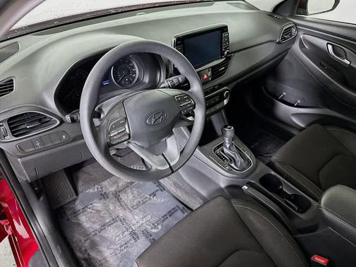 2018 Hyundai Elantra GT Base