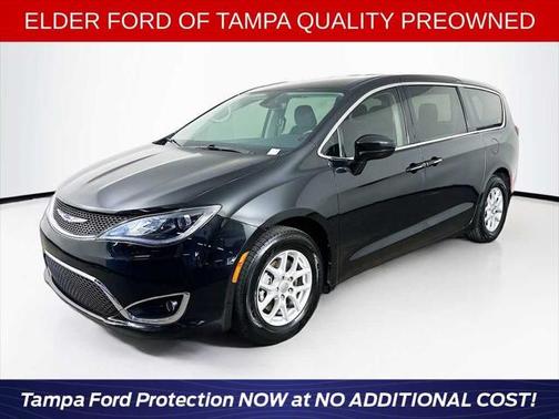 2020 Chrysler Pacifica Touring