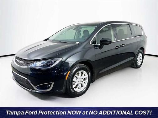 2020 Chrysler Pacifica Touring