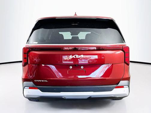 2025 Kia Carnival LXS