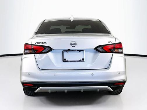 2023 Nissan Versa 1.6 SV