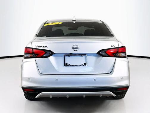 2023 Nissan Versa 1.6 SV