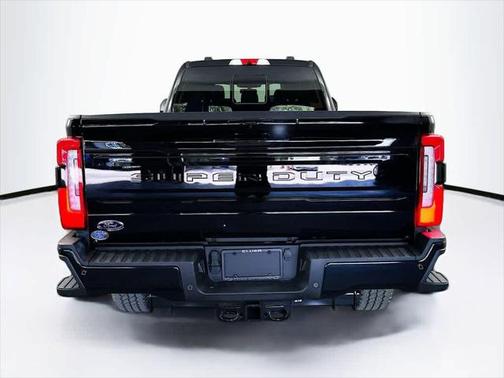 2025 Ford F-350 Platinum