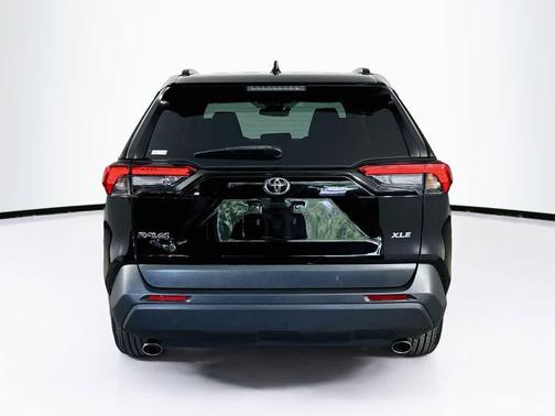 Midnight Black Metallic 2022 Toyota RAV4 XLE