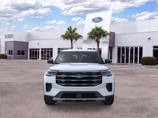 Space White Metallic 2026 Ford Explorer Active