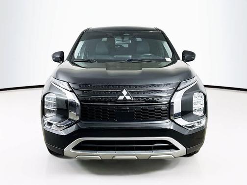 2023 Mitsubishi Outlander SE Special Edition 2WD