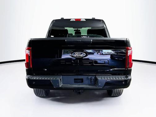 Agate Black Metallic 2026 Ford F-150 STX
