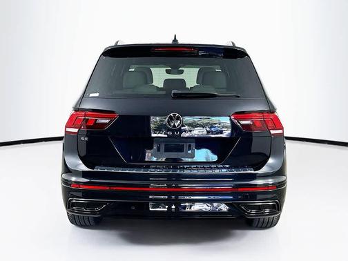2023 Volkswagen Tiguan 2.0T SE R-Line Black