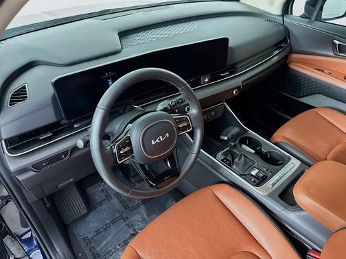 2025 Kia Carnival EX