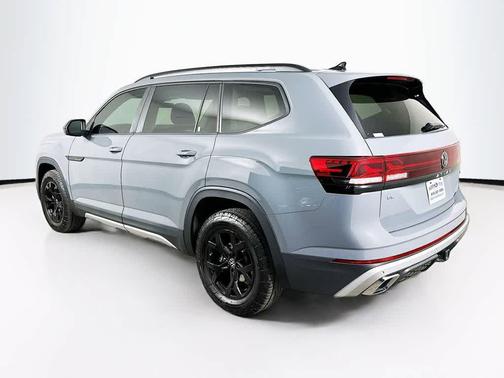2024 Volkswagen Atlas 2.0T SE w/Technology 4MOTION