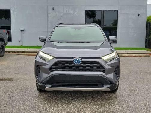 2022 Toyota RAV4 Hybrid SE
