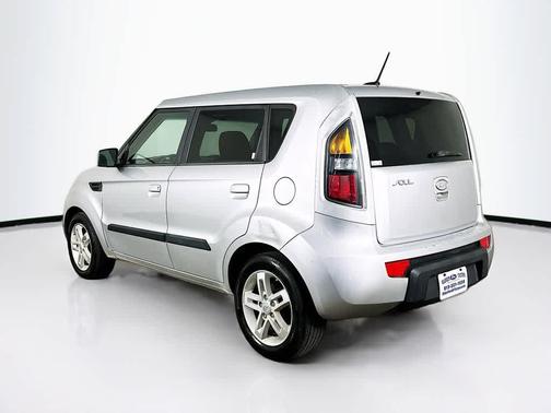 2010 Kia Soul +