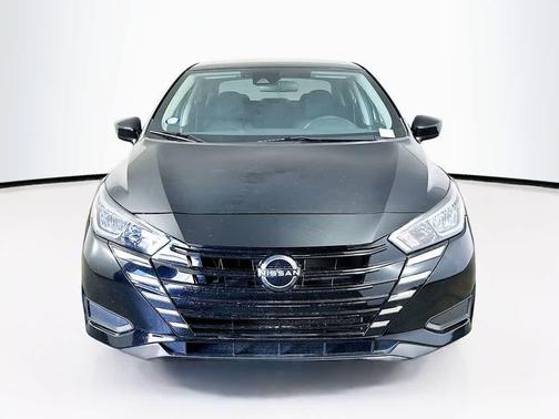 2023 Nissan Versa 1.6 SV