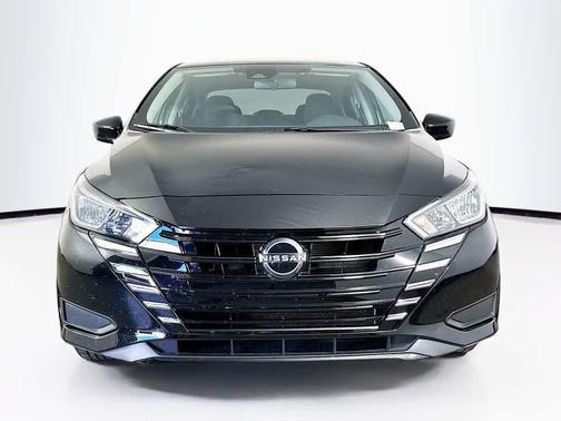 2023 Nissan Versa 1.6 SV