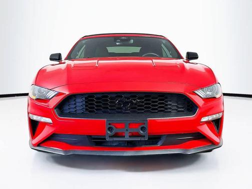 2022 Ford Mustang EcoBoost
