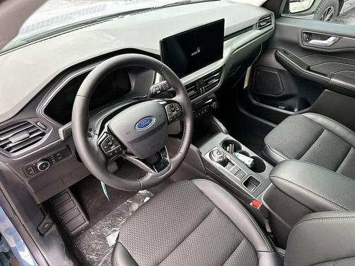 2025 Ford Escape PHEV Base