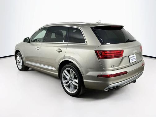 Carat Beige Metallic 2017 Audi Q7 3.0T Prestige