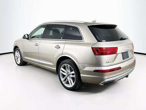 Carat Beige Metallic 2017 Audi Q7 3.0T Prestige