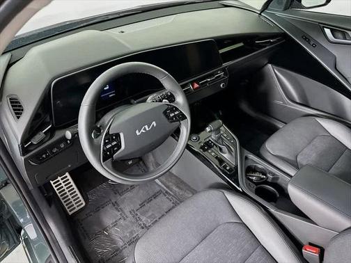 2023 Kia Niro Touring
