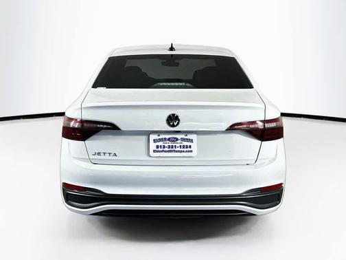 Pure White 2024 Volkswagen Jetta 1.5T Sport