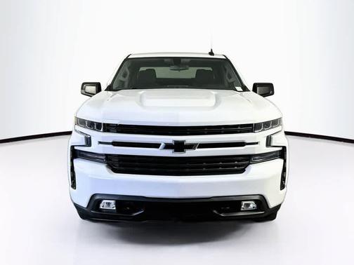 White 2019 Chevrolet Silverado 1500 RST